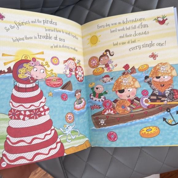 5-Minute Enchanting Tails Mermaids Fairies Magical Stories Anthology for kids - Picture 5 of 9